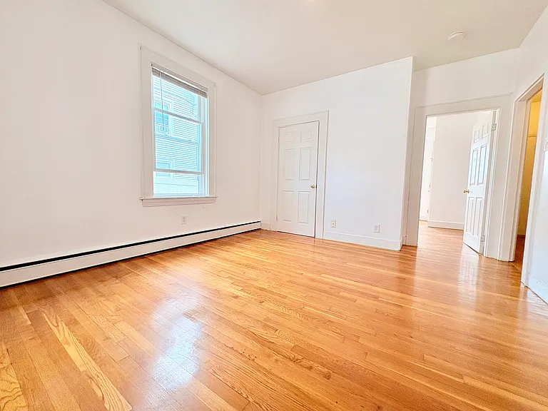 21-23 Lowell St #1 — Photo 2