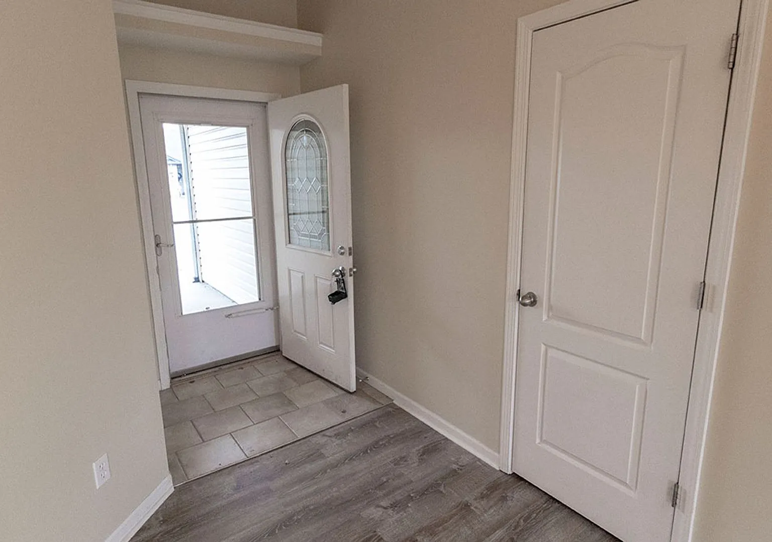 4203 Spring Cress Dr — Photo 2