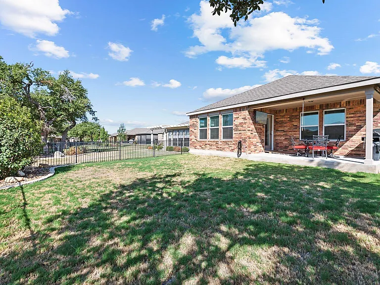 418 Fannin Ct — Photo 39