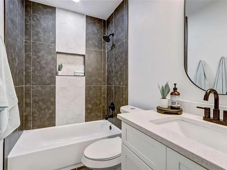 1200 Byewood Ln SW — Photo 41