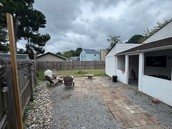 3rd image of 1212 Ferndale Ct