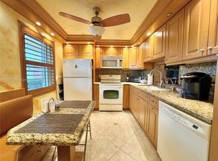 200 SE 5th Ave APT 106, Dania Beach, FL 33004