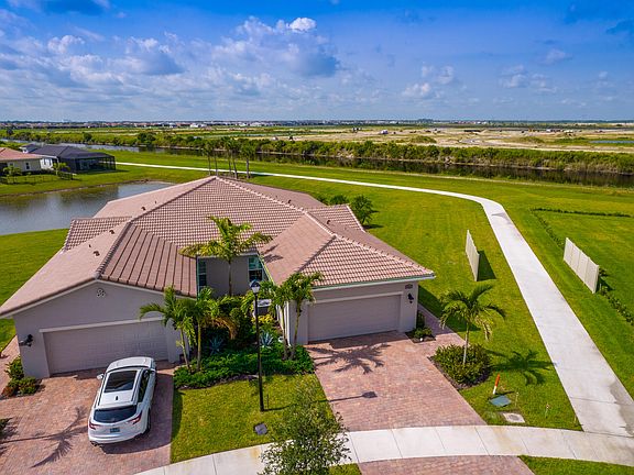 4th image of 26077 SW Viterbo Way