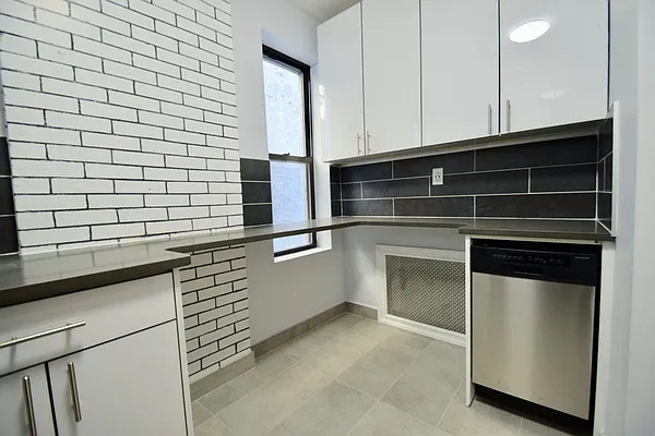 Rented by Bohemia Realty Group | media 14