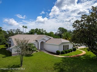 9447 Ashley Dr, Weeki Wachee, FL 34613