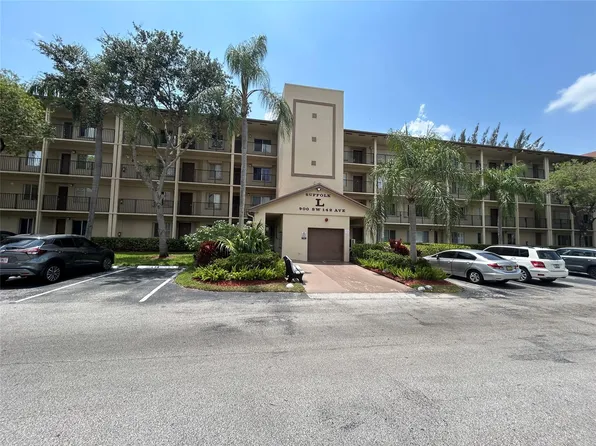 900 SW 142nd Ave APT 202L, Hollywood, FL 33027