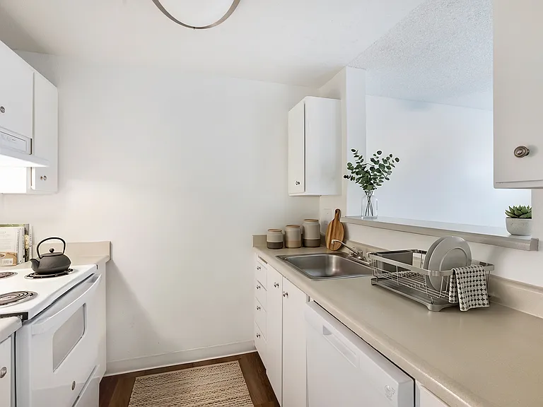 Crystal Springs Apartments — Photo 57