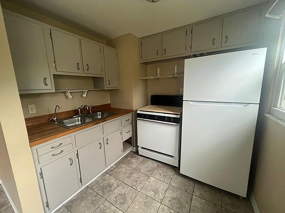 3rd image of 5006 E 71st St #2