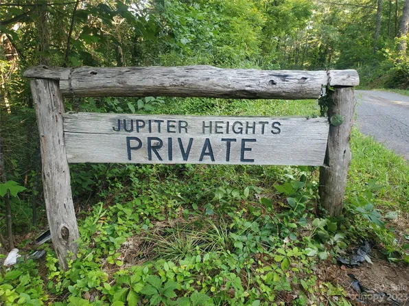99999 Jupiter Rd, Weaverville, NC 28787