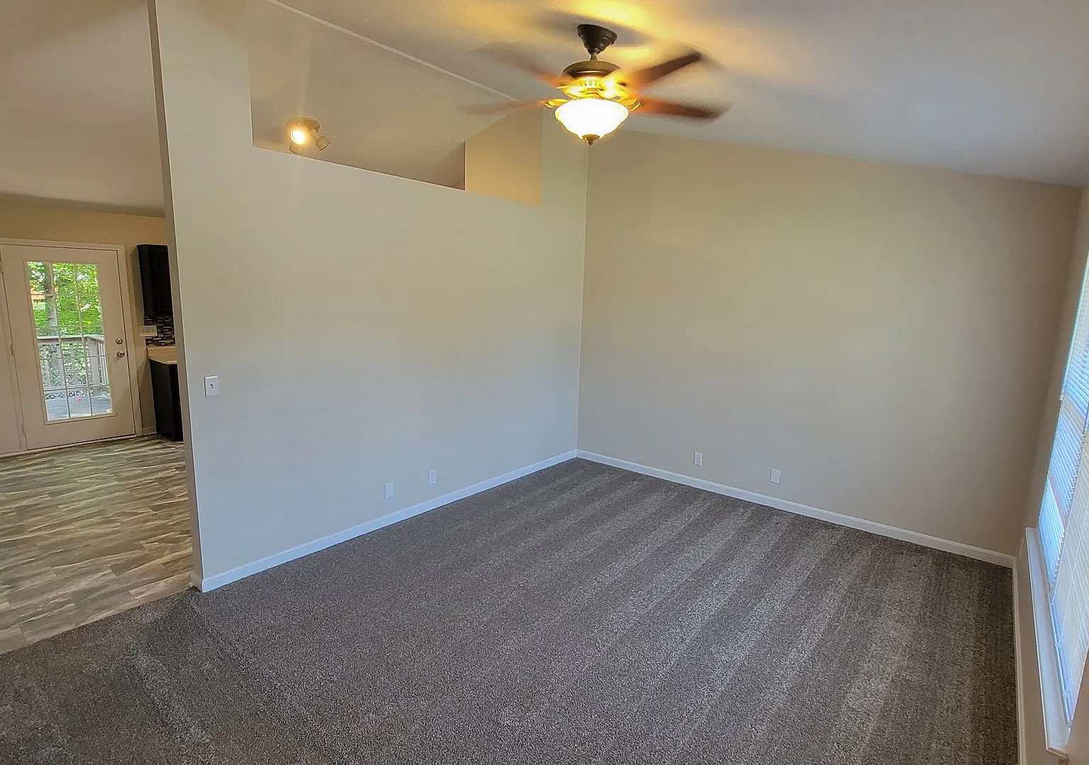 Charming 3-Bedroom, 2-Bath On A Quiet Cul-De-Sac — Photo 2