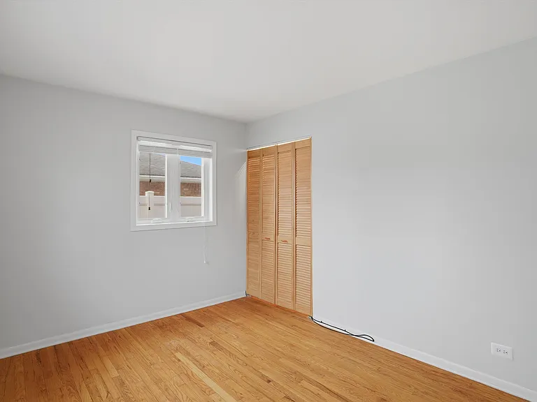 8912 Windsor Ln — Photo 14