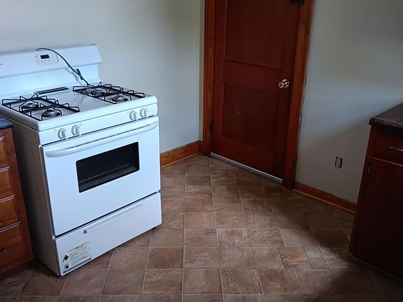 3rd image of 233-237 Bank St #6