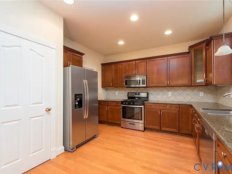 11412 Pinedale Dr — Photo 13