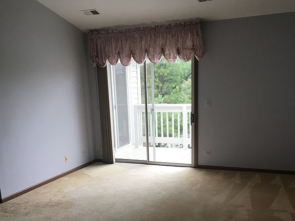 4th image of 2458 Charleston Dr Unit 6