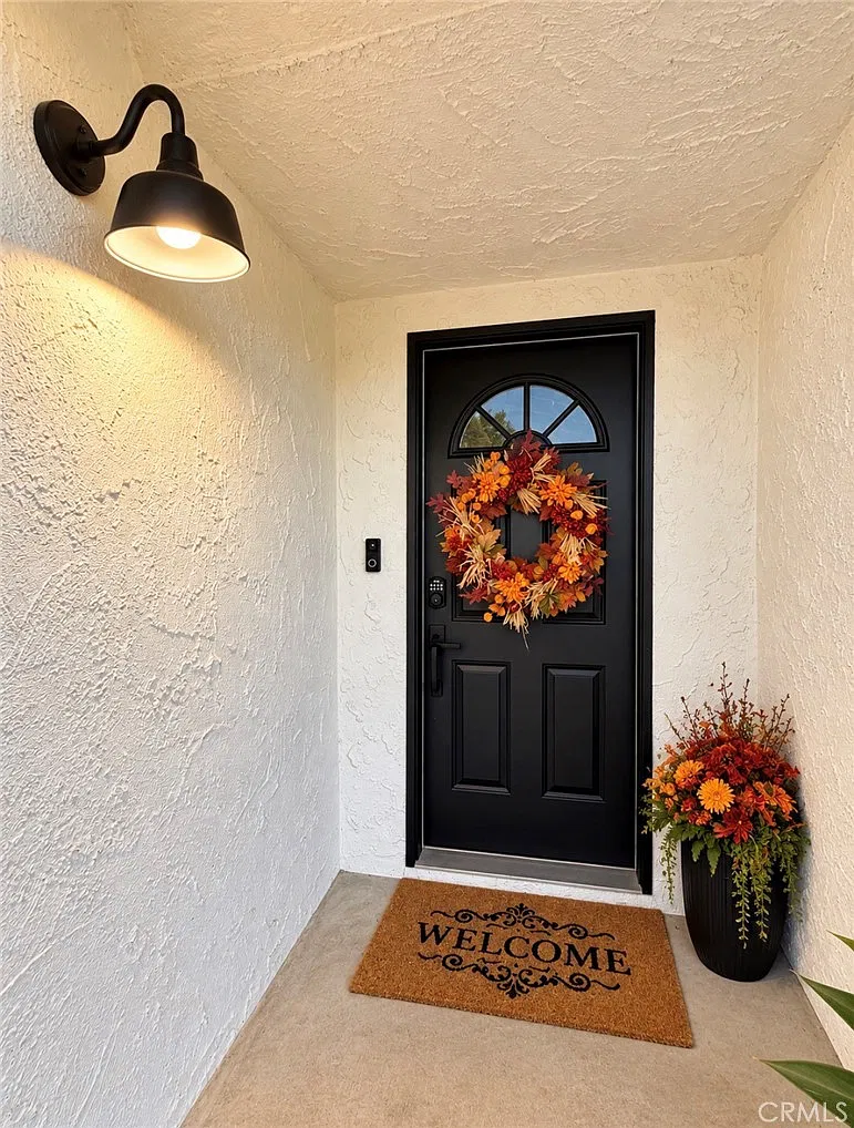 3 bed, 1745 sqft, $3,300 — Photo 2