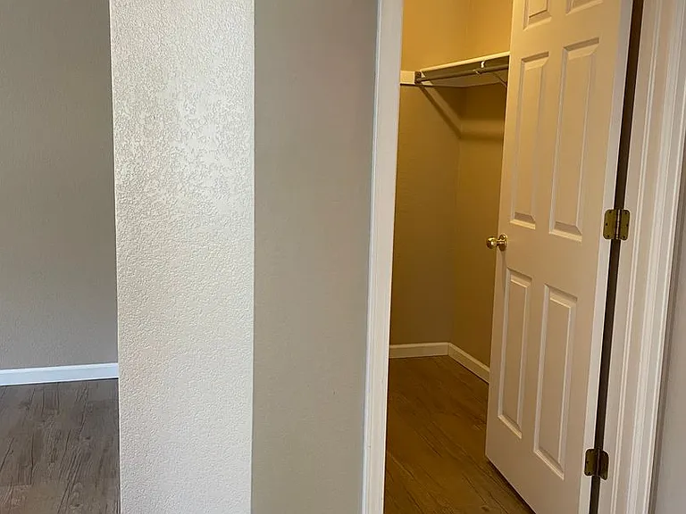 5225 White Willow Dr #J130 — Photo 23