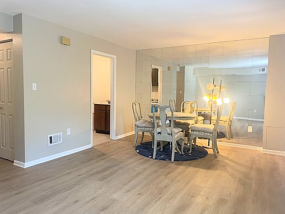3rd image of 10257 Arizona Cir #78