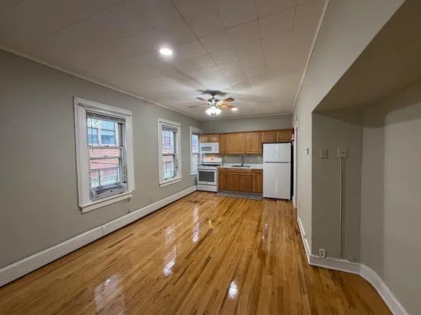 212 Plainfield Avenue image 3 of 14