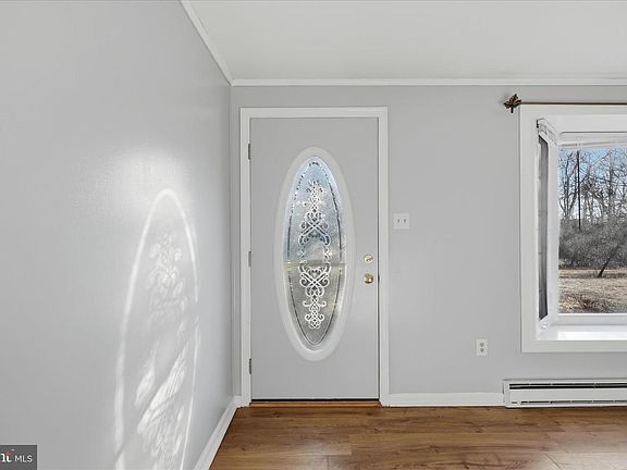 3rd image of 467 Ruebuck Rd