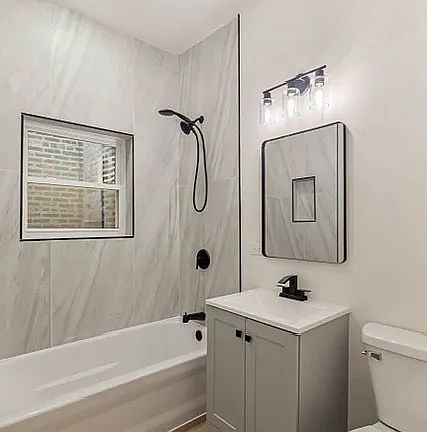 2nd image of 1018 N Harding Ave Floor 2