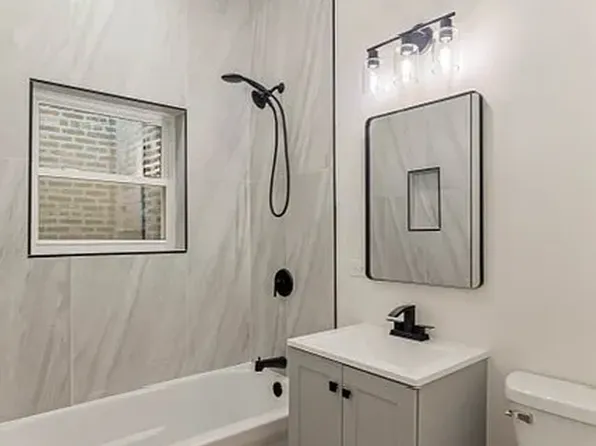 1018 N Harding Ave Floor 2, Chicago, IL 60651