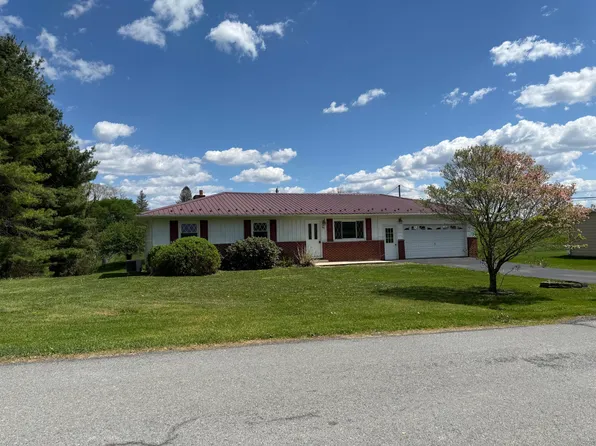 144 Twin Maple Ln, Lewisburg, WV 24901