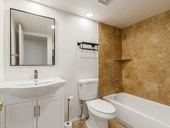 4th image of 609 E Mesquite Cir Unit B101