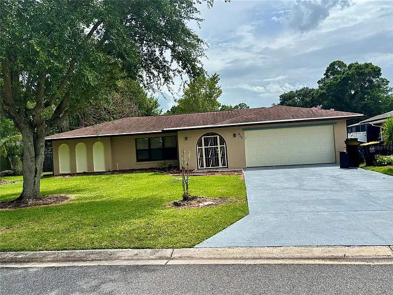 Wood Dr — Photo 1