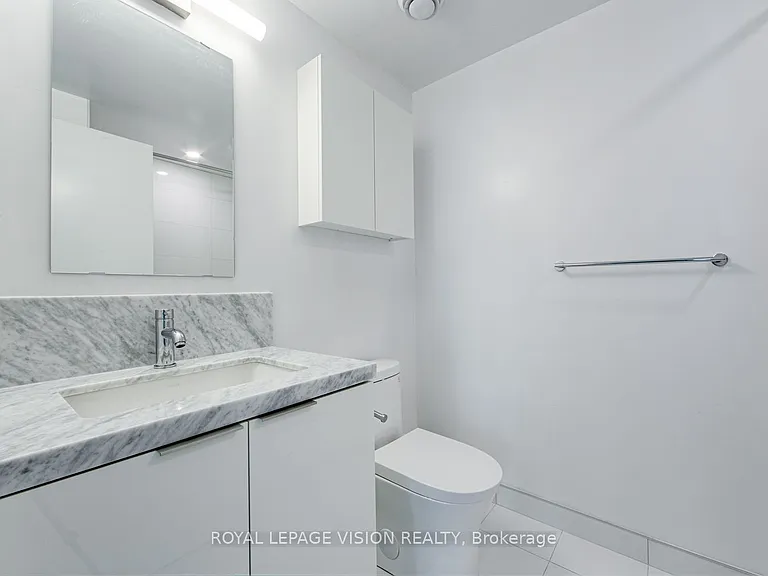 121 Saint Patrick St #1121 — Photo 27