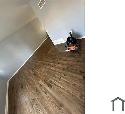 1566 Williams Ave — Photo 6