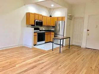 Rented by R New York