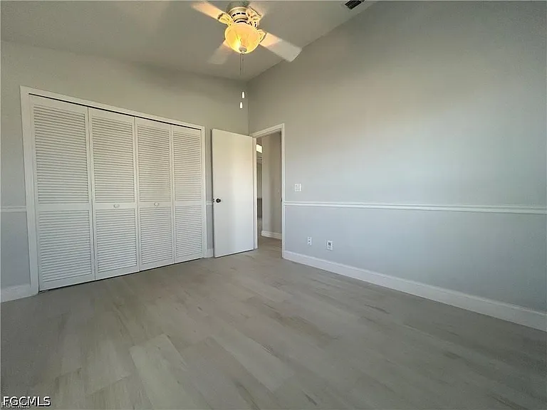 1203 SW 34th St — Photo 12