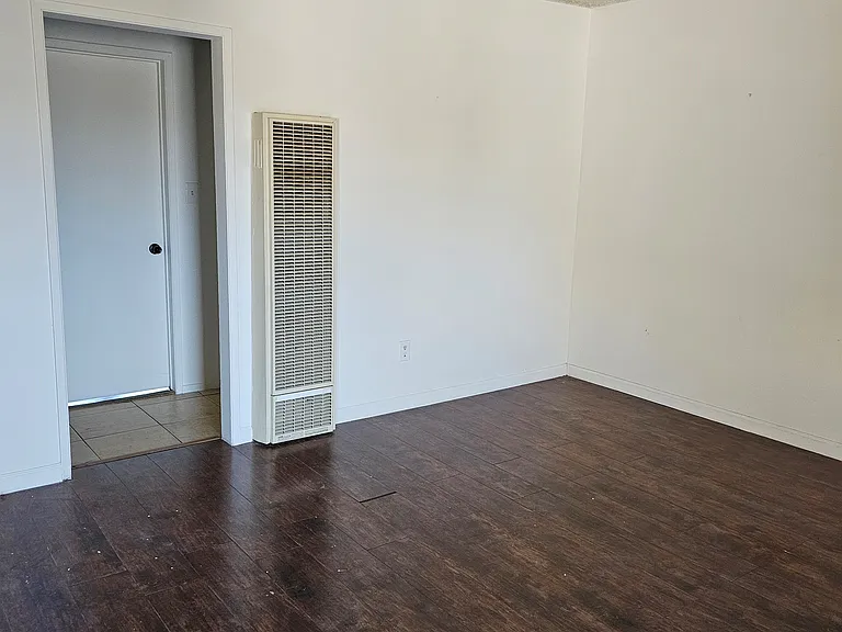 1363 E Acacia Ave #7 — Photo 7