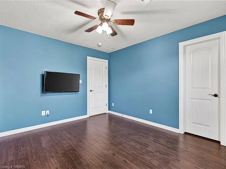 3725 Colfax Way — Photo 40