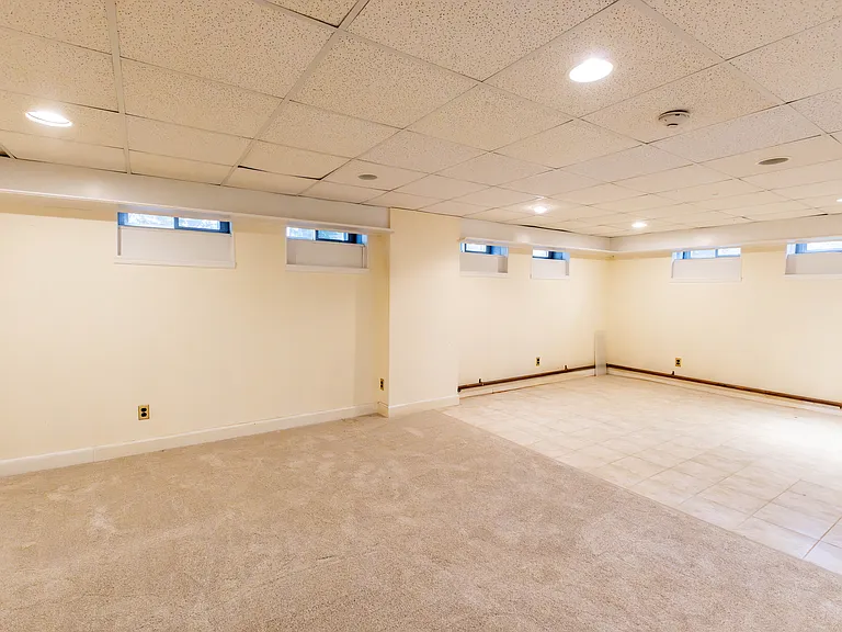 22 Serafin Pl — Photo 43