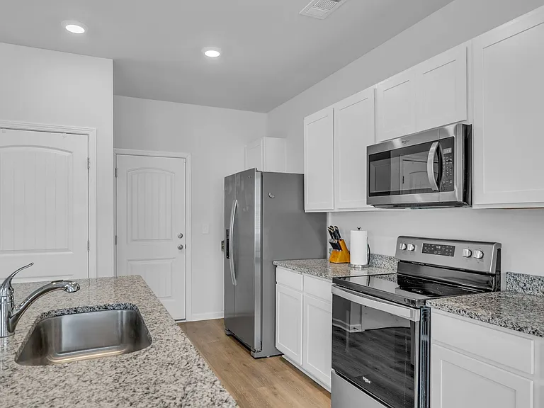 188 Olivia Cir — Photo 4