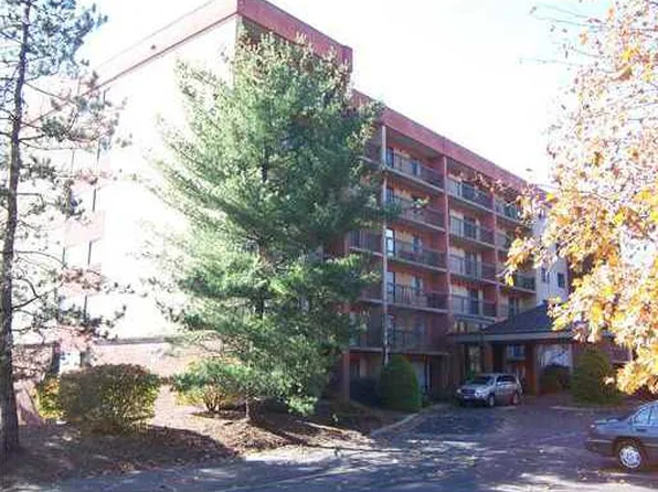 1987 Centurion Dr APT 304, Pittsburgh, PA 15221