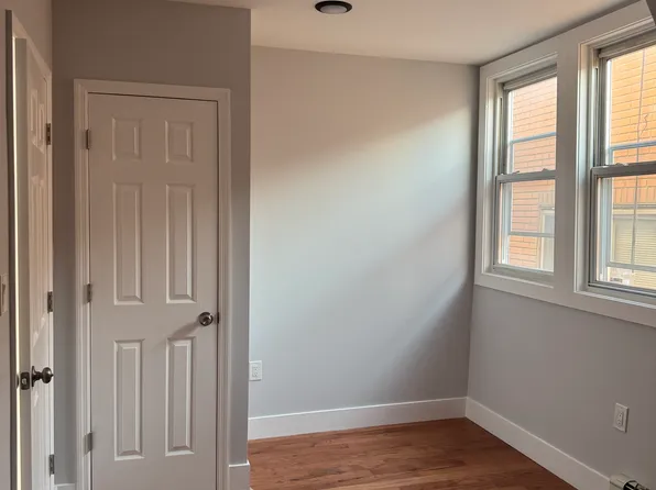 321 Avenue C image 7 of 9