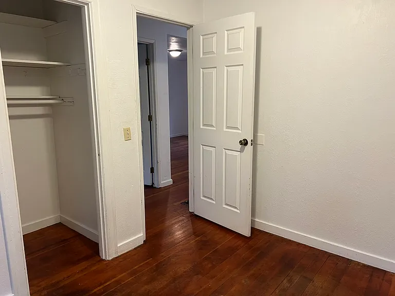 1329 Sherman Ave — Photo 8