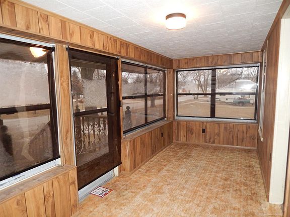 4th image of 821 N Woodlawn Ave