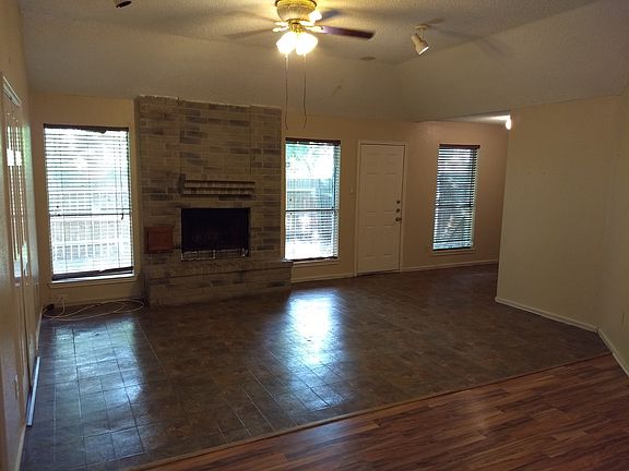 3rd image of 4206 Katrina Ln