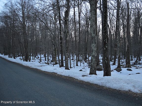 4th image of 9 Onondaga Dr