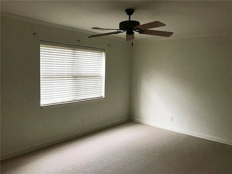 75 Roswell Ct NE — Photo 12