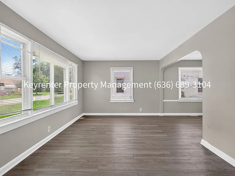 6317 Abbott Dr — Photo 13