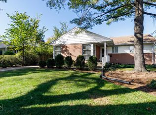 816 Meadowlark Ln, Glenview, IL 60025