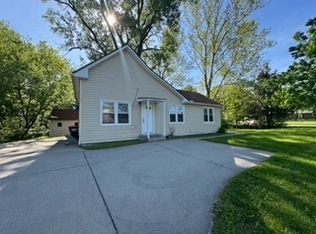 1615 S Jefferson St, Kearney, MO 64060