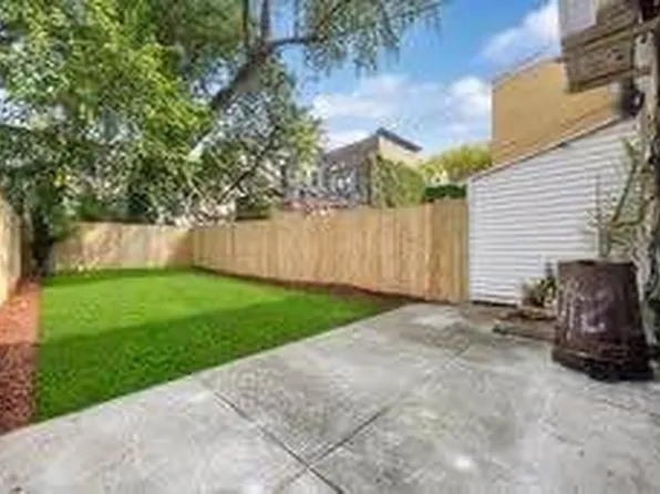 571 Macdonough Street image 21 of 25