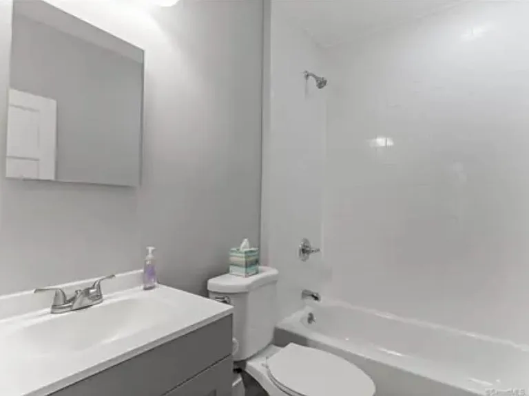 29 Connecticut Ave #2 — Photo 5