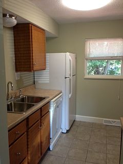 Band new kitchen never used