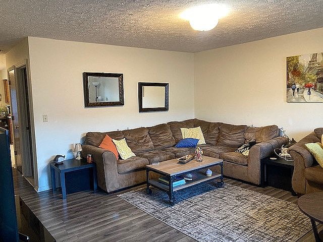1st image of 518 W Northlane Dr